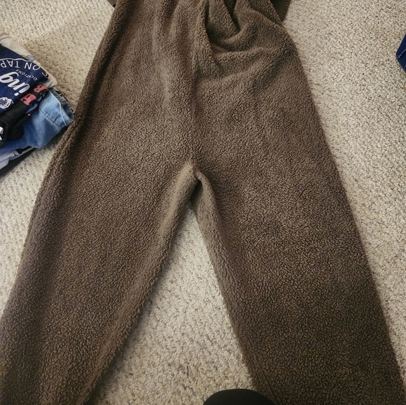 Cozy Zoe Large Bear Zip up pjs - Picture 4 of 4